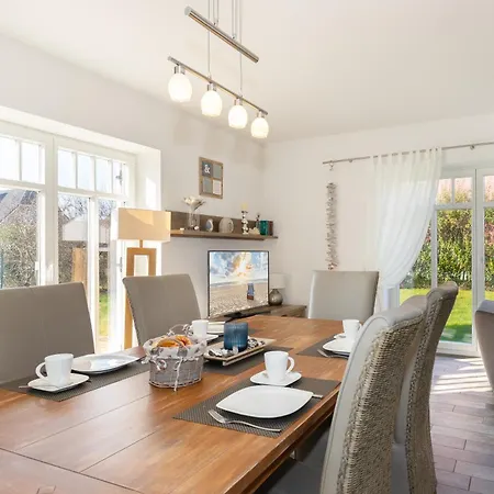 Dom wakacyjny Haus Storchennest Dranske